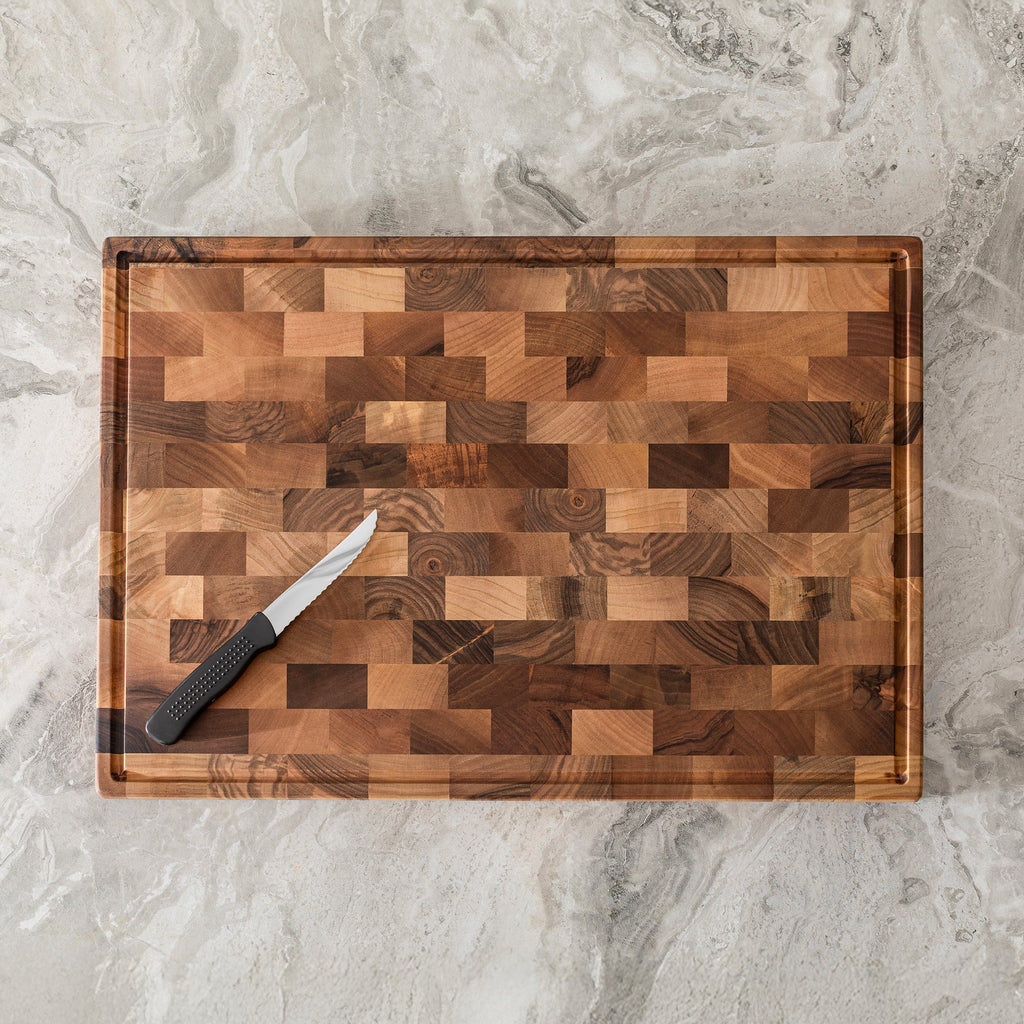 Endgrain Walnut Cutting and Serving Board – Handmade | Special Design for Gastronomy Professionals