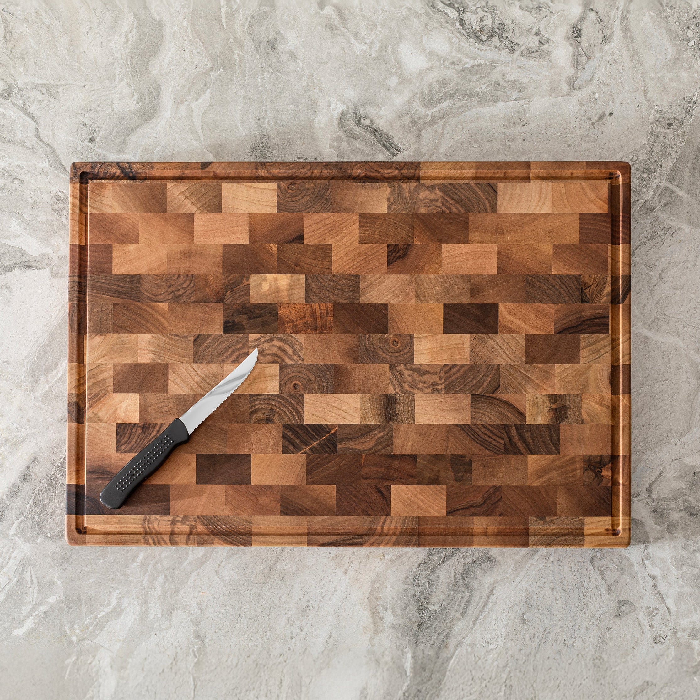 Endgrain Walnut Cutting and Serving Board – Handmade | Special Design for Gastronomy Professionals