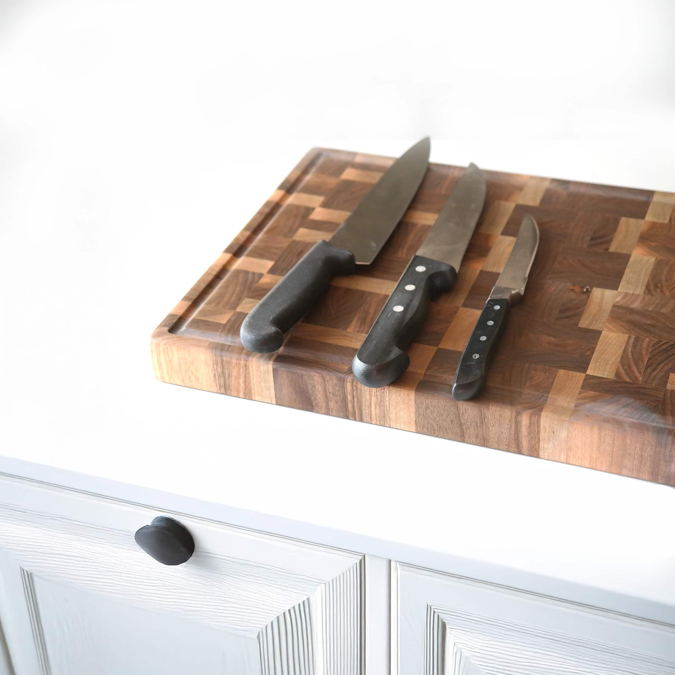 Mosaic Cut Endgrain Walnut Cutting Board – Handmade Serving and Presentation Board | Special Design for Gastronomy Professionals