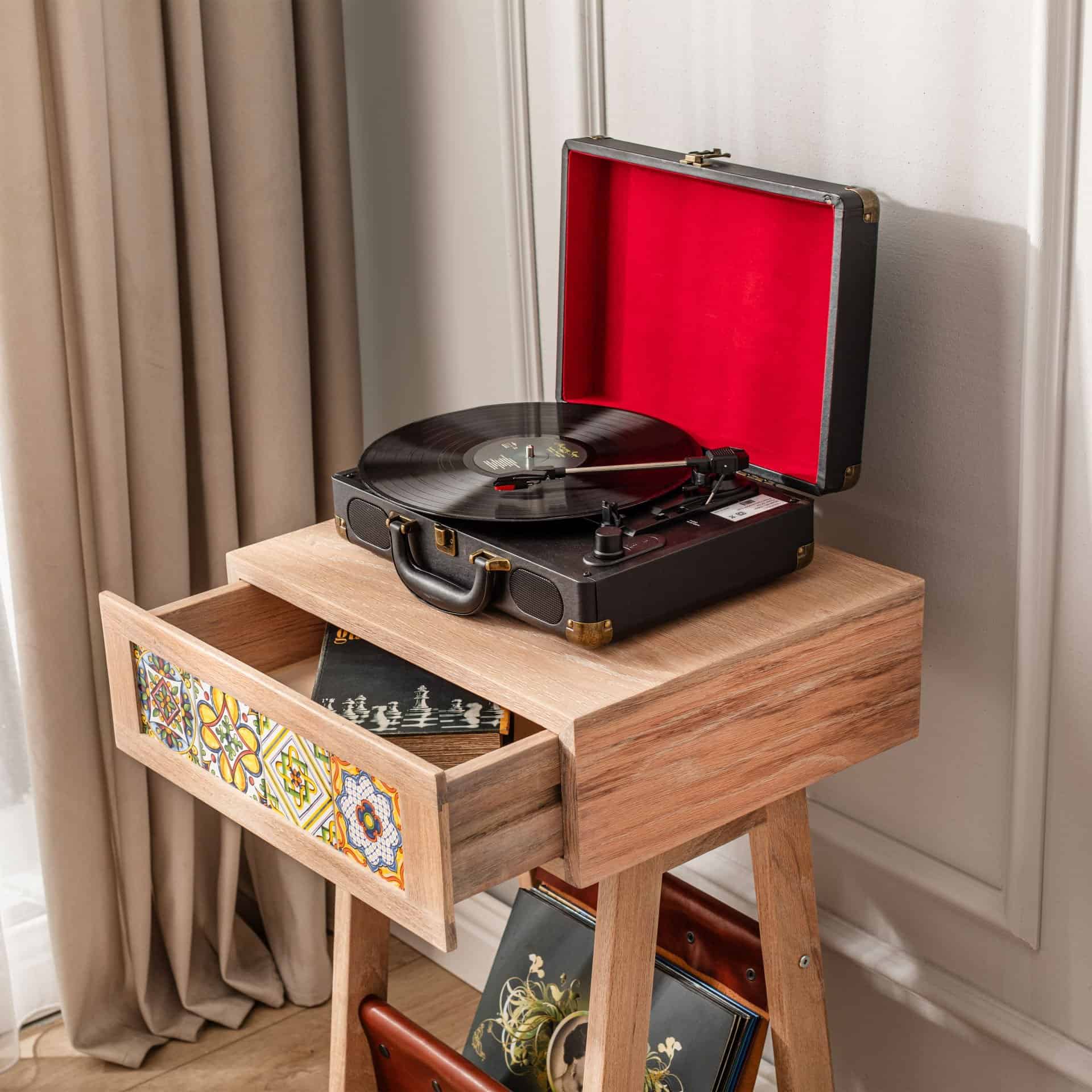 Handmade Oak Record Player Stand – Natural Wood Turntable Stand with Tiled Drawers and Leather Baskets