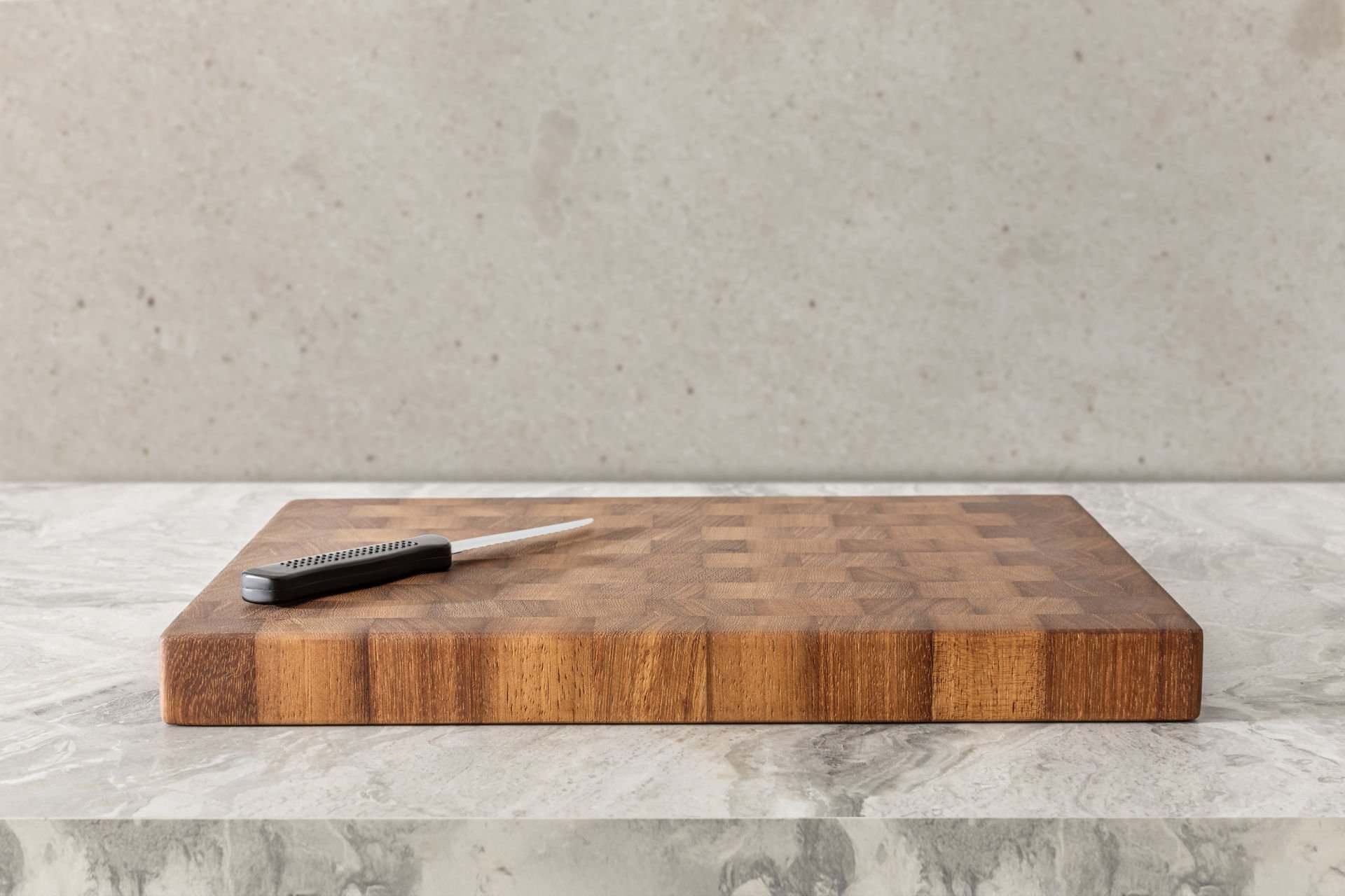 Endgrain Iroko Cutting and Serving Board – Handmade | Aesthetics, Durability and Timeless Design