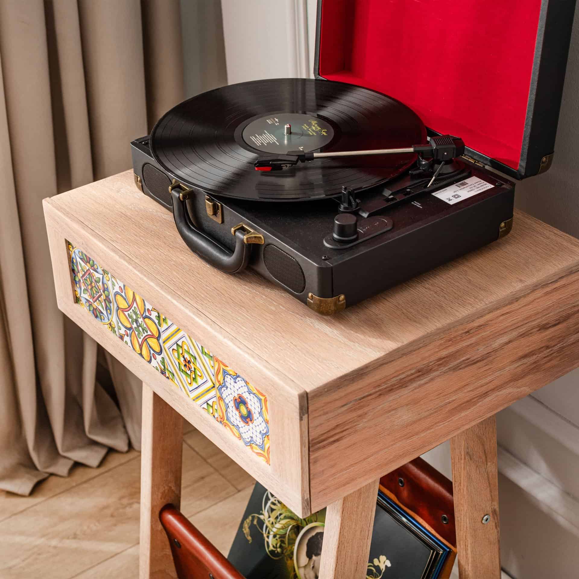 Handmade Oak Record Player Stand – Natural Wood Turntable Stand with Tiled Drawers and Leather Baskets